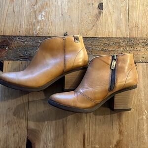 𝅺bussola Reikiavik side zip leather ankle boot toffee tan bootie 39 8.5